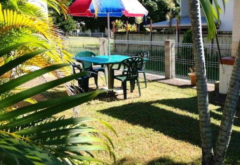 Paradise Court Holiday Units Airlie Beach Exterior foto